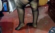 マルコが買ってくれたセクシー下着を披露