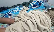 Ela de bunda para cima, me chamando para fuder por trás 😏