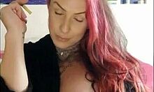 Garota sensual smokes and teases with big natural tits