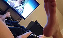 Hey, watch my hot girlfriend’s soaked pussy go crazy with a cheap dildo!