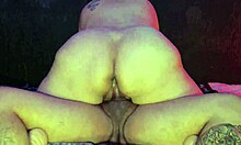 A Mi Hermanastra Le Gusta Darse de Sentones en Mi Verga con Gran Placer