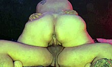 A Mi Hermanastra Le Gusta Darse de Sentones en Mi Verga con Gran Placer