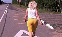 milf flashin big ass horny outdoor