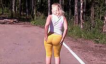 milf flashin big ass horny outdoor