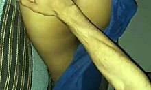 prima tentou me o dia inteiro, mas a noite eu fodi ela