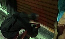 esposa da em cima do amigo e leva pau na noite de halloween