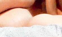 deixa eu agarra esse pau enquato vc mete gostoso na minha bunda