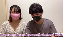 嘿，看这18+大奶妹狂野！