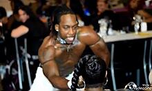 Male strippers prove they're not gay in this video