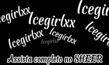 Meu melhor amigo gosta de me ver depois do banho e eu sempre dou o que ele quer nossa que piroca enorme goza no meu cu safado assista completo no sheer