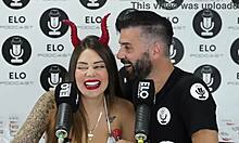 Hey Sara Blonde, tell us spicy secrets with Elo Picante!