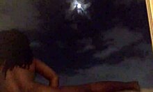 vickymenage piscando peladinha na sacada do hotel