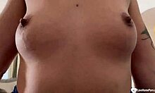 Watch her play with that pussy?