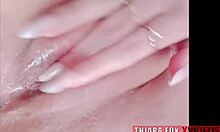 eu adoro brincar com tits ass quando chega alguém sexy