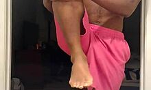 hey, wanna see this cute brunette's barefoot toes workout at gym?