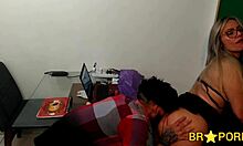 Safada loira takes big black cock in anal