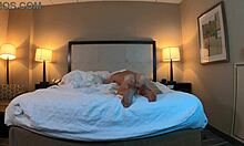 Mujer tatuada de 20 años follada hardcore.