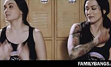 Seductive Roller Sis Tempts Amateur Teen With Passionate Emotions