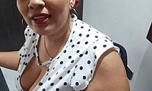 Моя латиноамериканская секретарша-шлюха высасывает мой огромный член досуха