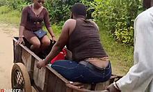 哇！阿博基在幕后猛干两个村民！