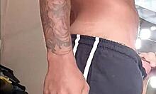 meu vizinho vinte e três centímetros blows and fucks bareback!