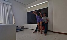 Prostituta chupando pija