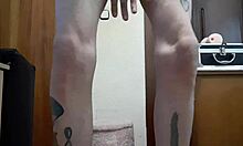 Gay Español in Tacones Showing Off Parte 2