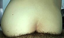 POV con mia moglie che sculaccia la sua fica bagnata prima del creampie