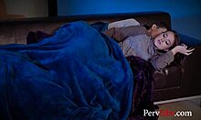 Opp og knull tenåring 18+ Danni Rivers, klar for dette?