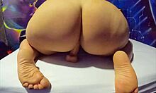 se masturba deliciosamente la puta, �no?