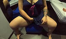 se masturba deliciosamente la puta, �no?