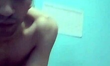 on webcam i touch her tits and put her in deperito