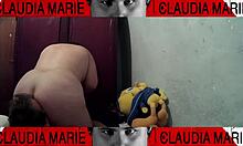 This is how the curvy woman likes her pussy licked