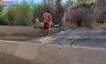 Fomos Surpreendidas por um Cara Nu no Mato Querendo Fisting