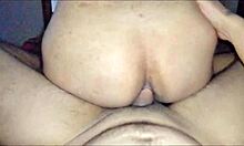 sentía mucho dolor en esa posición pero soportó para hacer feliz al chacal