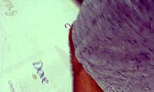 esposa no mercado sem calcinha se exibindo