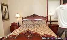 I'm watching this voyeuristic teen pornstar fingering herself in high definition.