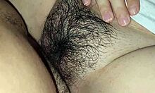 不忠的小姨子在她的紧蜜穴里浸湿我的鸡巴