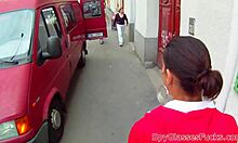 Индийская красотка поймана на шпионскую камеру во время секса на природе