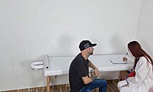 Doutora Fanny Graba Sesión Intensa con Paciente en Uniforme