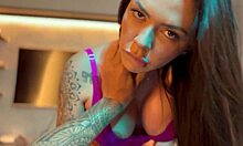 morena safada gets facial after bent over fucking