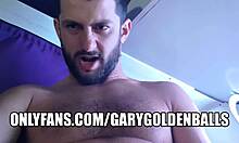 Garygoldenballs announcement how to find more of this straight alpha hunk 😏