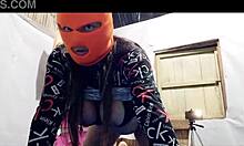 madrastra se puso su mascara para que el marido no la reconozca haciendo porno conmigo luego de eso me mostro sus deliciosas nalgas porno real casero gratis