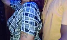 Milf összejön egy fiatal 18+ sráccal a szálloda liftjében, hogy teljesítse férje vad fétisét, ó ember, meg vagyok döbbenve...