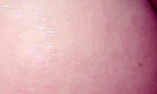 Banyoda Olgun Büyük Kıçlı Kadınla Sürpriz Karşılaşma