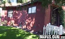 Jessa Rhodes's Pussy Receives a Special Package Delivery