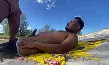 fomos em arraial ela tocando na buceta e eu tocando no pau