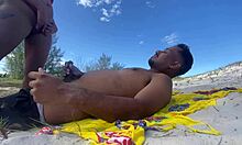 fomos em arraial ela tocando na buceta e eu tocando no pau