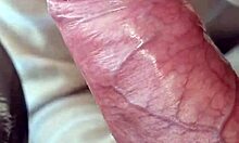 Mamada En El Coche Traga Todo Y Hasta Se Chupa Los Dedos