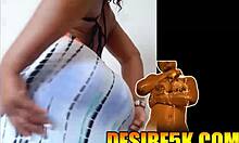 Milf delivers steamy Christmas surprise.